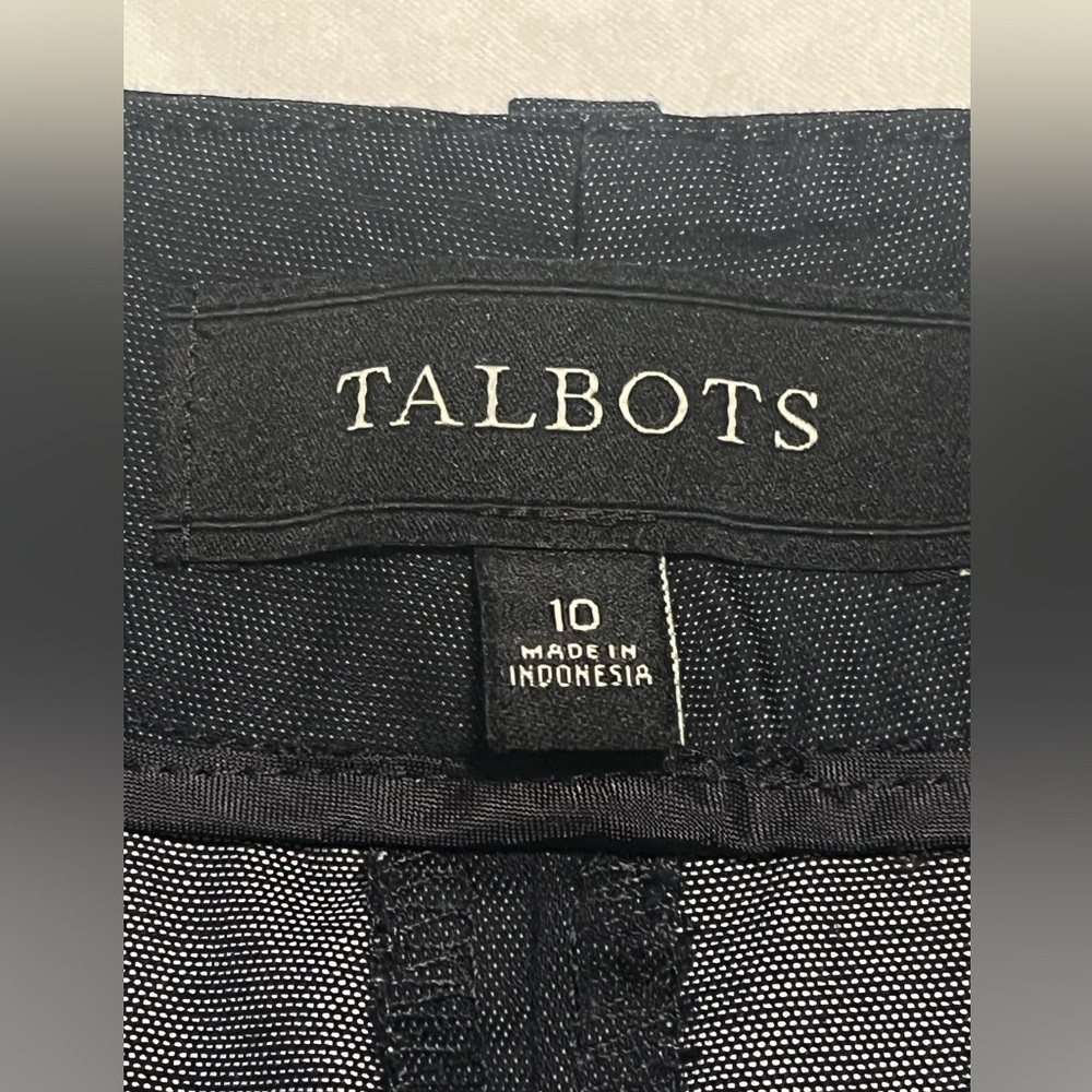 TALBOTS Women’s Charcoal Bermudas Dressy Stretch Shorts Size 10 - Picture 8 of 16